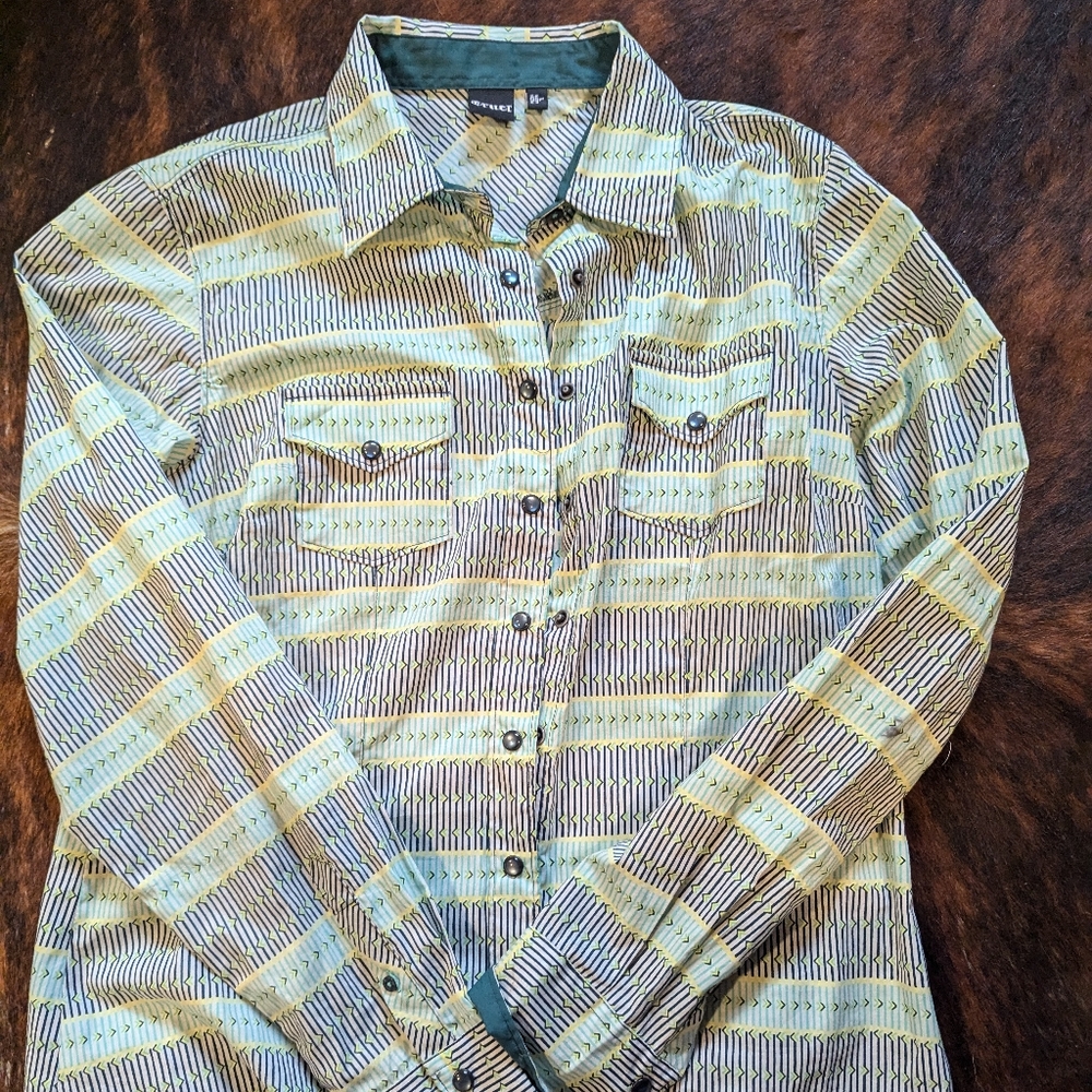 Women's cruel girl button up